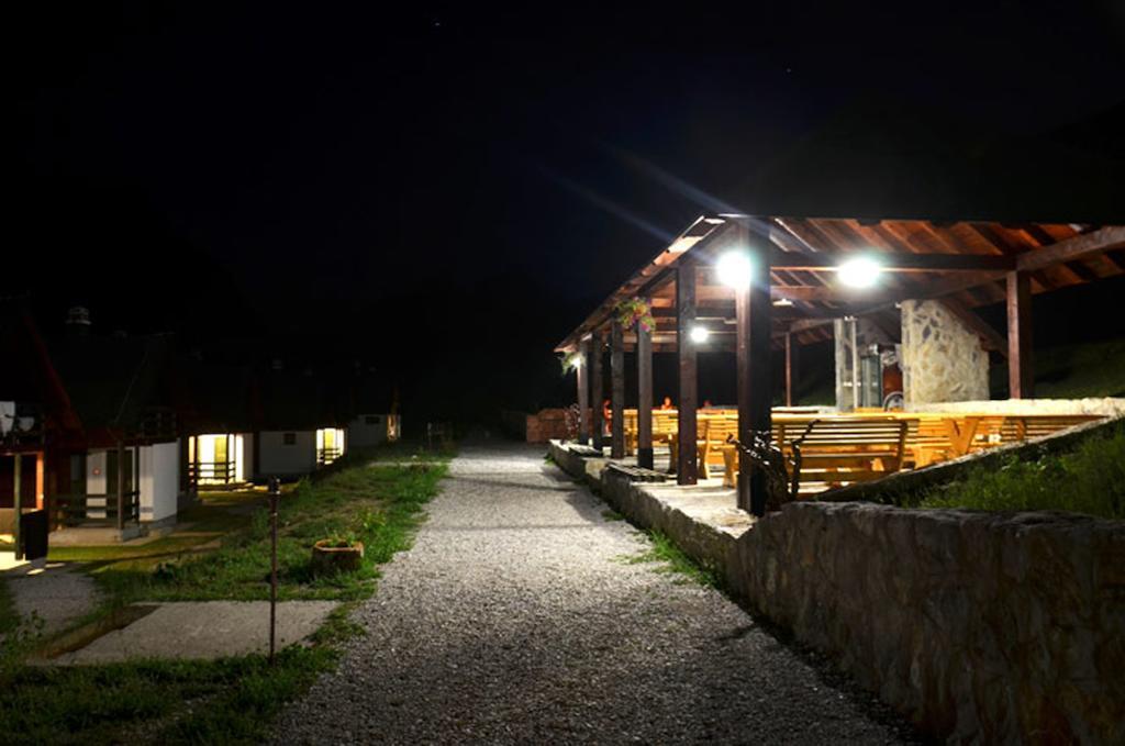 Krajista Chalets Etno Selo Stavnaヴィラ エクステリア 写真